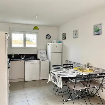 Maison 2 A 2 Pas Des Commerces *